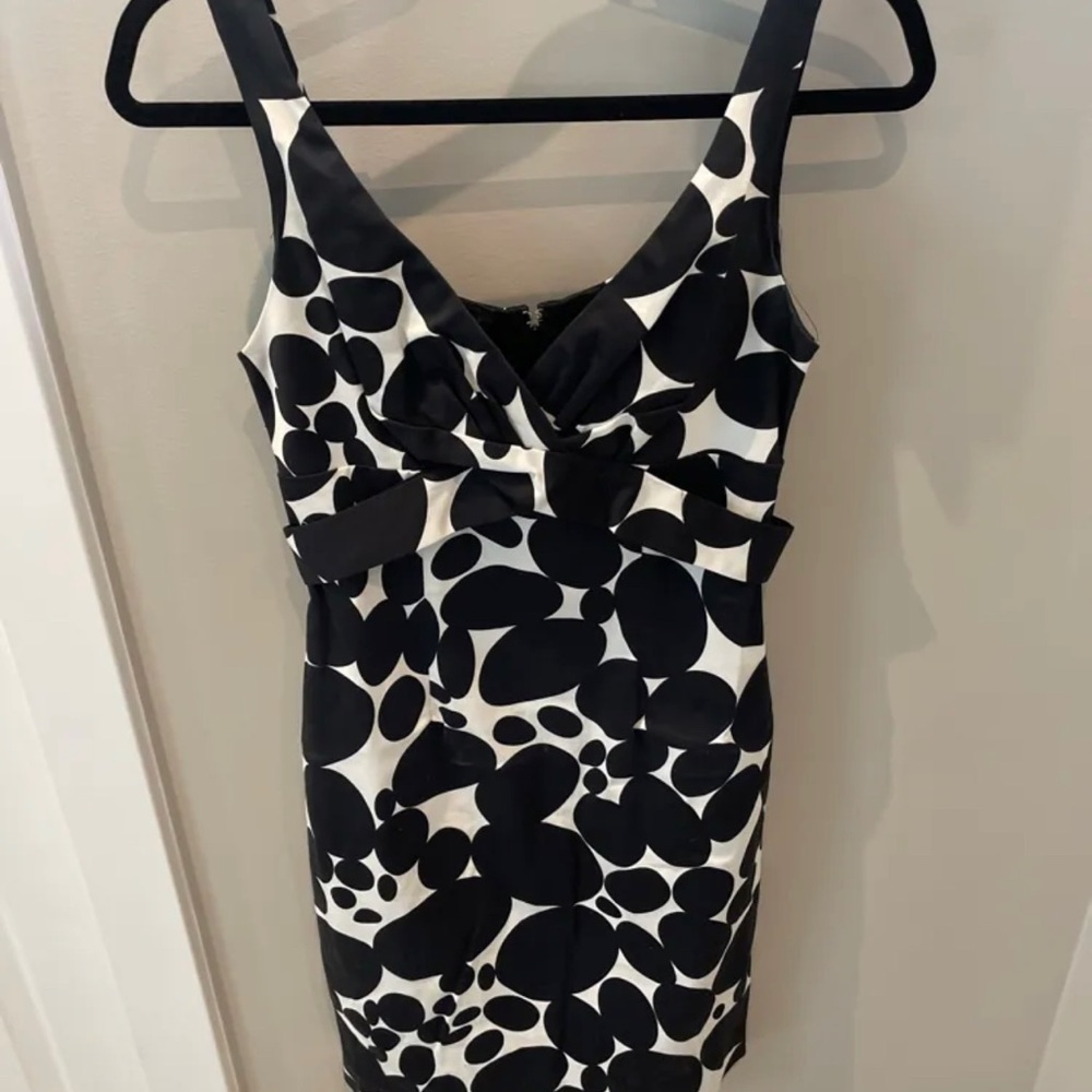 Black and white dress Le Chateau